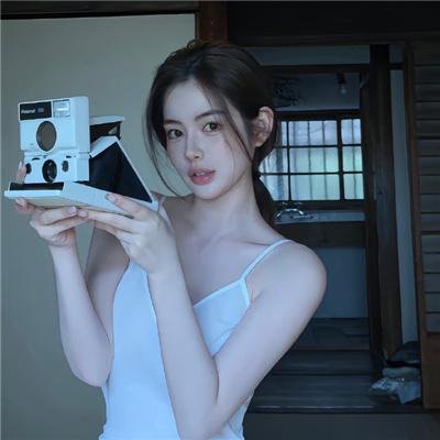 她对星星歌唱